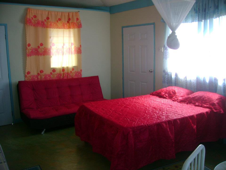 Waikiki Guest House تريجر آيلاند بيتش الغرفة الصورة
